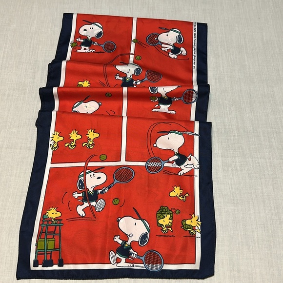 Peanuts Characters Kids Red Snoopy Scarf - Picture 3 of 3